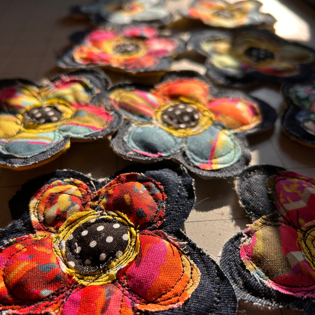 Denim Daisy Pin