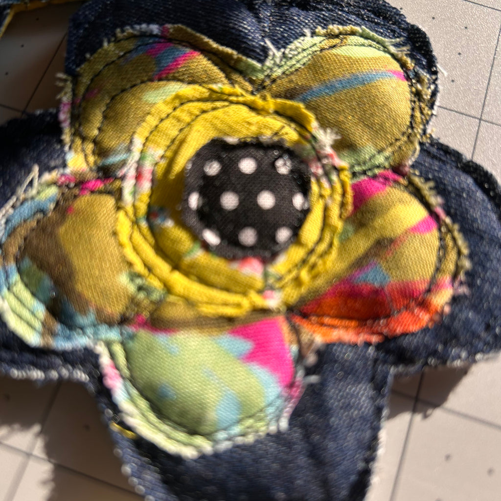 Denim Daisy Pin