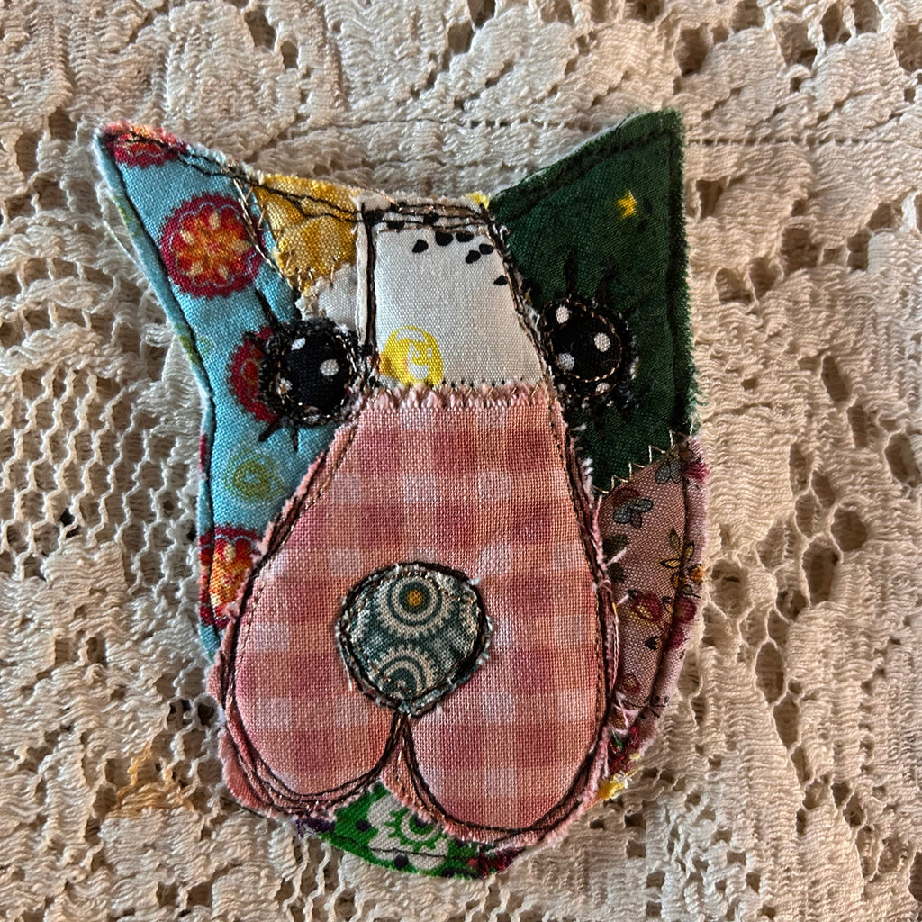 Pinky puppy pin
